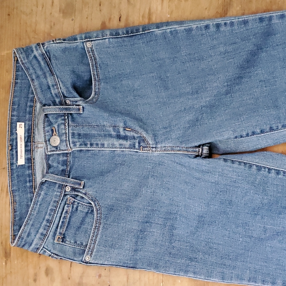 721 High Rise Skinny jeans